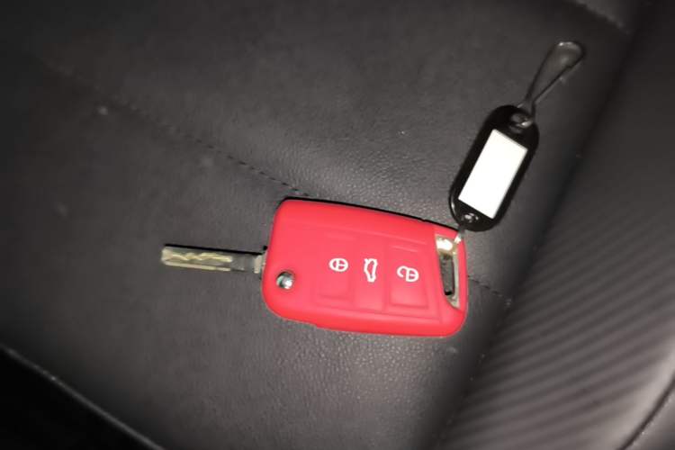Used Volkswagen T-ROC 2021 280TSI DSG Two-Wheel Drive Comfort Connect Edition Vehicle Key