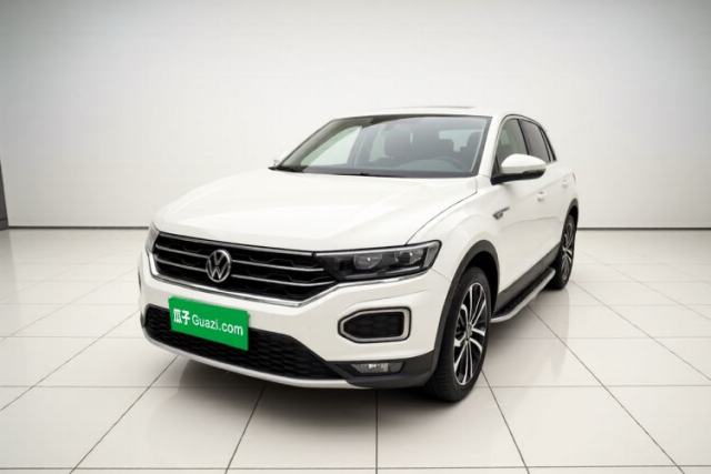 Ojetý Volkswagen T-ROC 2021 280TSI DSG Two-Wheel Drive Comfort Connect Edition