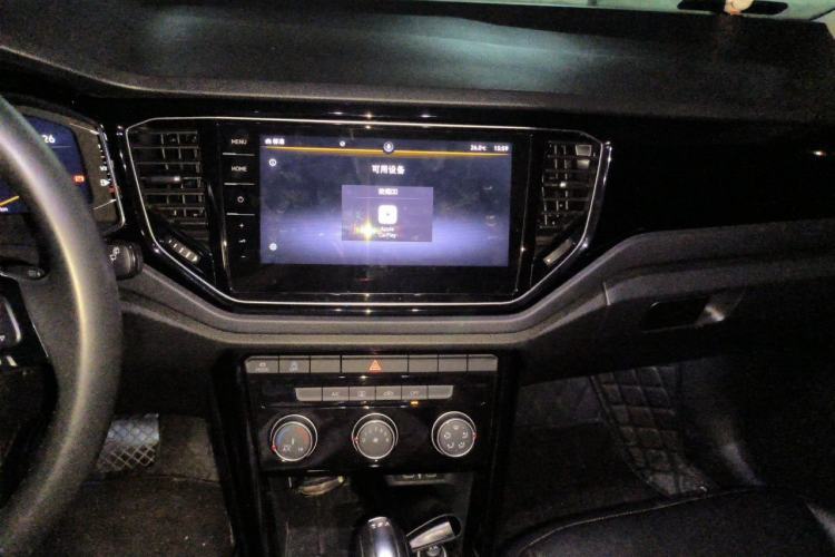 Used Volkswagen T-ROC 2021 280TSI DSG Two-Wheel Drive Comfort Connect Edition Audio And AC Panel