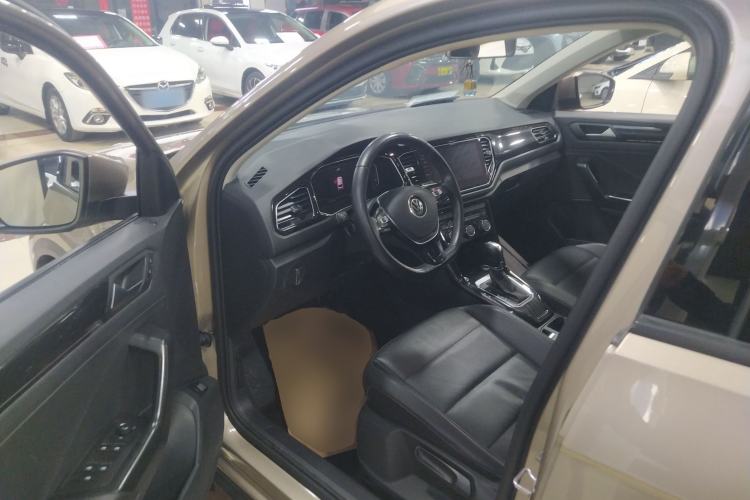 Used Volkswagen T-ROC 2021 280TSI DSG Two-Wheel Drive Comfort Connect Edition Driver Seat