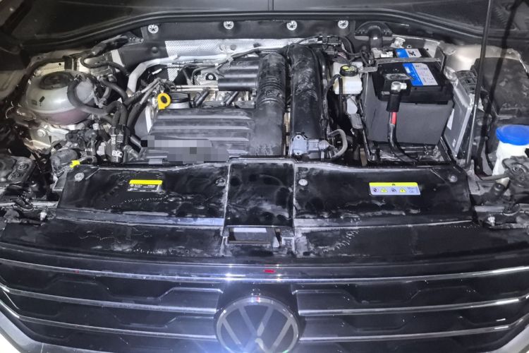 Used Volkswagen T-ROC 2021 280TSI DSG Two-Wheel Drive Comfort Connect Edition Engine Bay