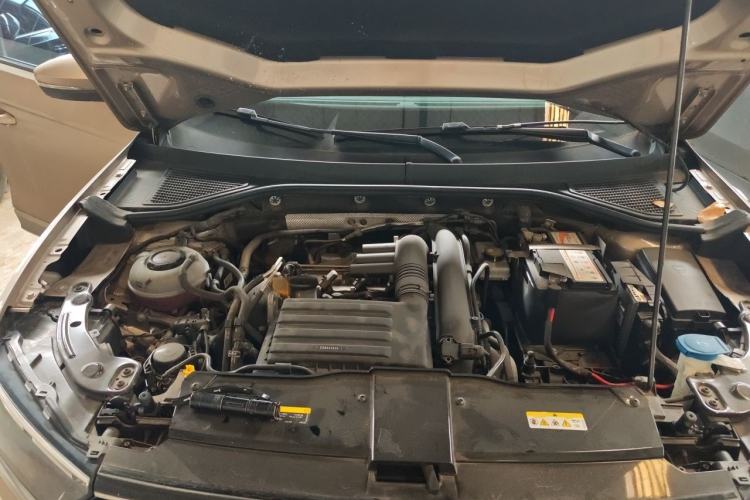 Used Volkswagen T-ROC 2021 280TSI DSG Two-Wheel Drive Comfort Connect 30th Anniversary Edition Engine Bay