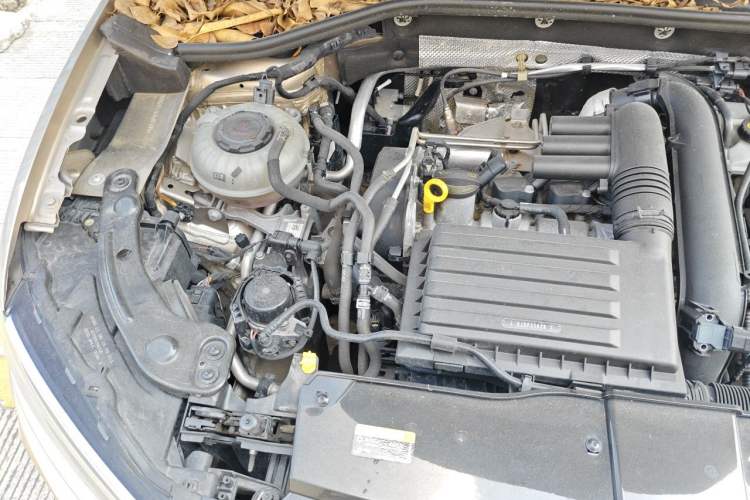 Used Volkswagen T-ROC 2021 280TSI DSG Two-Wheel Drive Comfort Connect Edition Engine Bay Right