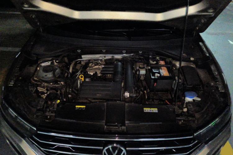 Used Volkswagen T-ROC 2021 280TSI DSG Two-Wheel Drive Comfort Connect Edition Engine Bay