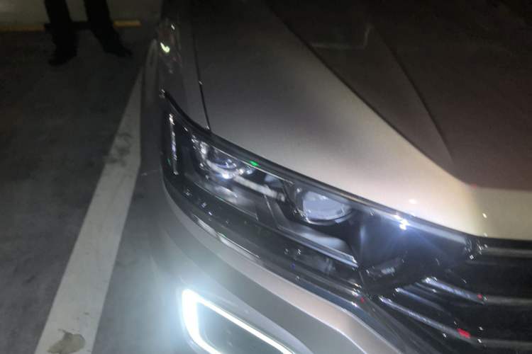 Used Volkswagen T-ROC 2021 280TSI DSG Two-Wheel Drive Comfort Connect Edition Exterior 6