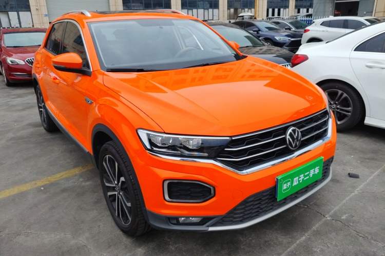 Used Volkswagen T-ROC 2021 Revised Version 280TSI DSG Two-Wheel Drive Comfort & Smart Connectivity Edition Front Right 45 Deg