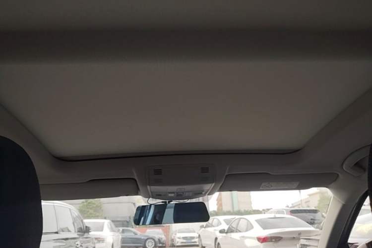 Used Volkswagen T-ROC 2021 280TSI DSG Two-Wheel Drive Elite Connect Edition Headliner