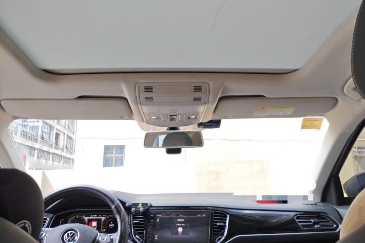 Used Volkswagen T-ROC 2021 280TSI DSG Two-Wheel Drive Comfort Connect Edition Headliner