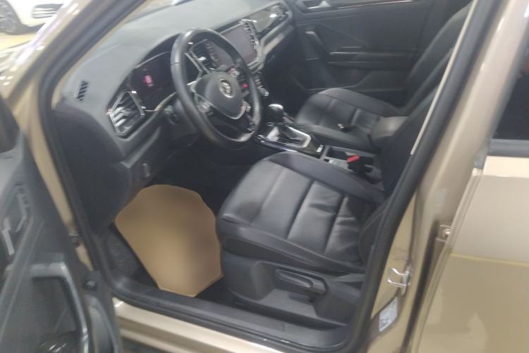 Used Volkswagen T-ROC 2021 280TSI DSG Two-Wheel Drive Comfort Connect Edition Left Front Seat