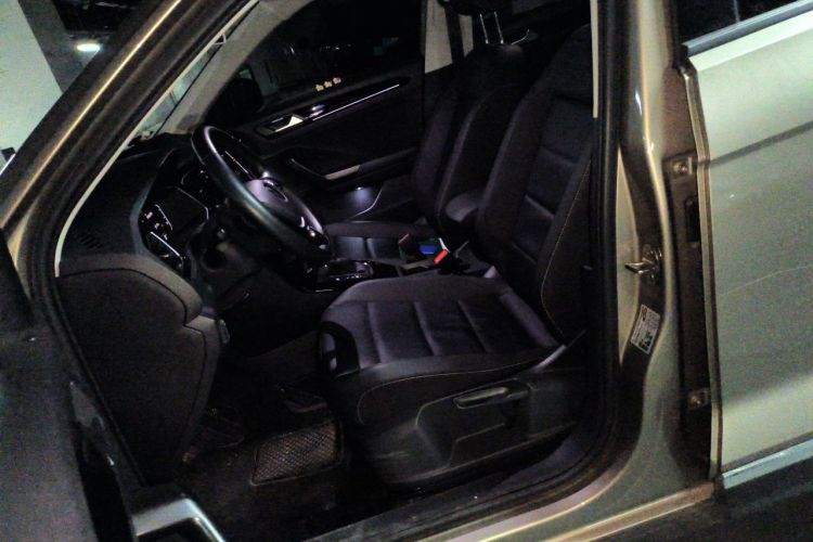 Used Volkswagen T-ROC 2021 280TSI DSG Two-Wheel Drive Comfort Connect Edition Left Front Seat