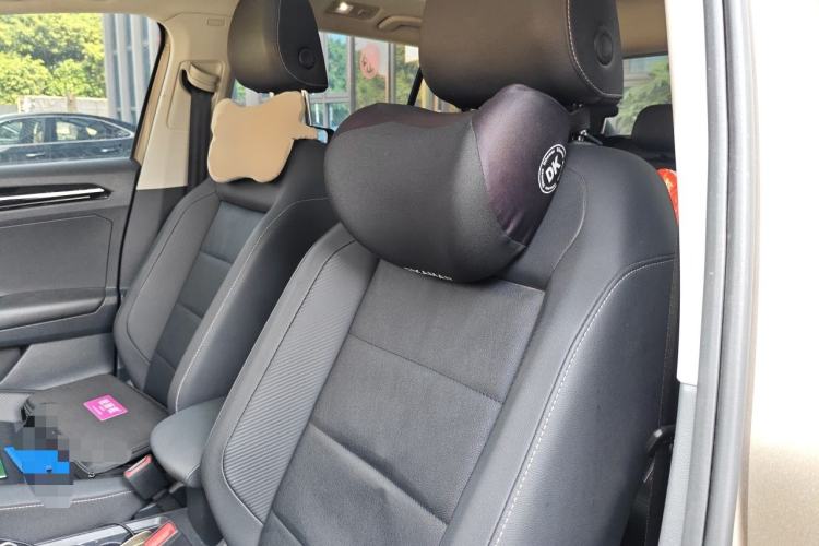 Used Volkswagen T-ROC 2021 280TSI DSG Two-Wheel Drive Comfort Connect Edition Left Front Seat