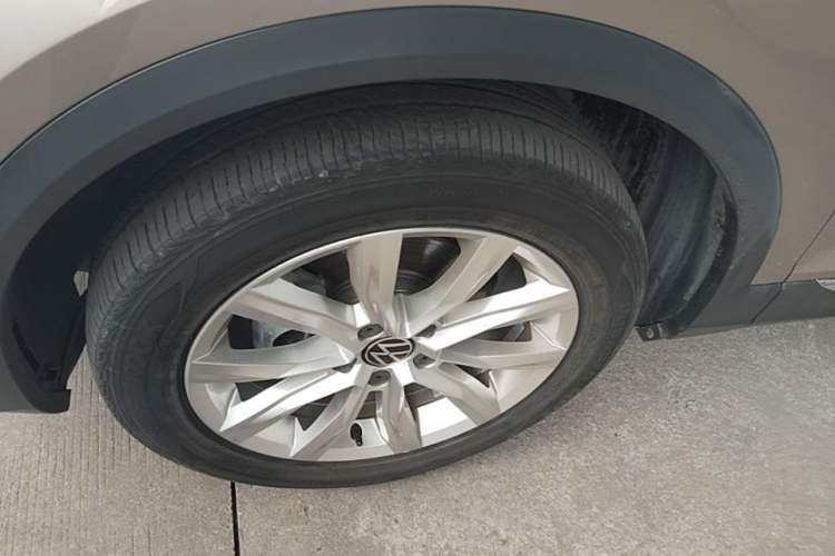 Used Volkswagen T-ROC 2021 280TSI DSG Two-Wheel Drive Elite Connect Edition Left Front Wheel Hub