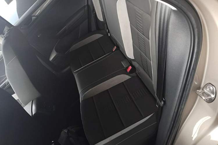 Used Volkswagen T-ROC 2021 280TSI DSG Two-Wheel Drive Elite Connect Edition Left Rear Seat