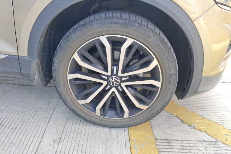 Used Volkswagen T-ROC 2021 280TSI DSG Two-Wheel Drive Comfort Connect Edition Right Front Wheel Hub