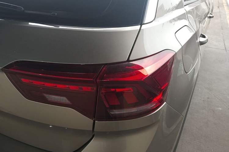 Used Volkswagen T-ROC 2021 280TSI DSG Two-Wheel Drive Elite Connect Edition Right Rear Taillight