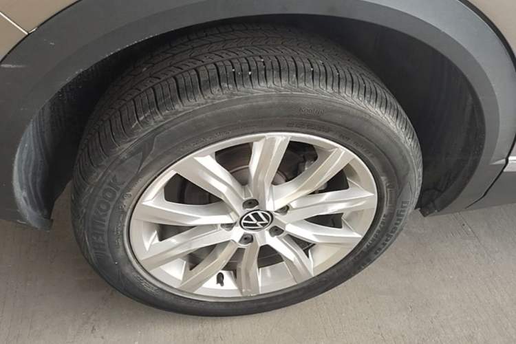 Used Volkswagen T-ROC 2021 280TSI DSG Two-Wheel Drive Elite Connect Edition Right Rear Wheel Hub