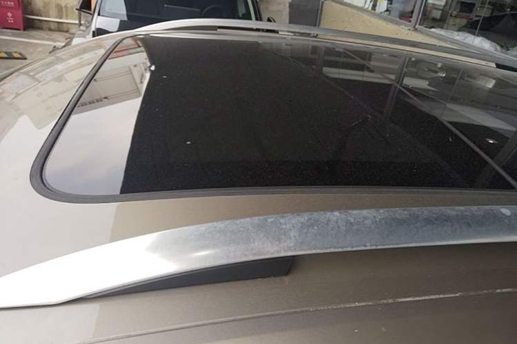 Used Volkswagen T-ROC 2021 280TSI DSG Two-Wheel Drive Elite Connect Edition Roof