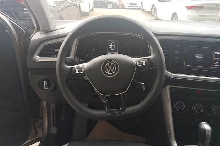 Used Volkswagen T-ROC 2021 280TSI DSG Two-Wheel Drive Elite Connect Edition Steering Wheel