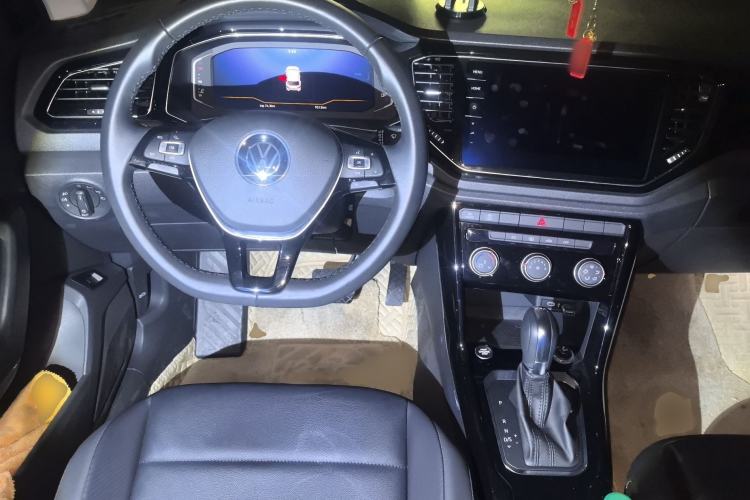 Used Volkswagen T-ROC 2021 280TSI DSG Two-Wheel Drive Comfort Connect Edition Steering Wheel