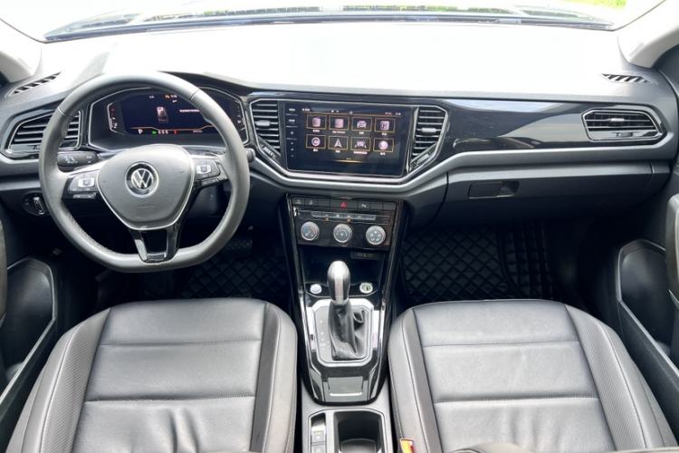 Used Volkswagen T-ROC 2022 280TSI DSG Two-Wheel Drive Comfort PLUS Interior 4