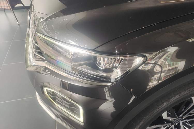 Used Volkswagen T-ROC 2022 280TSI DSG Two-Wheel Drive Comfort PLUS Left Front Headlight