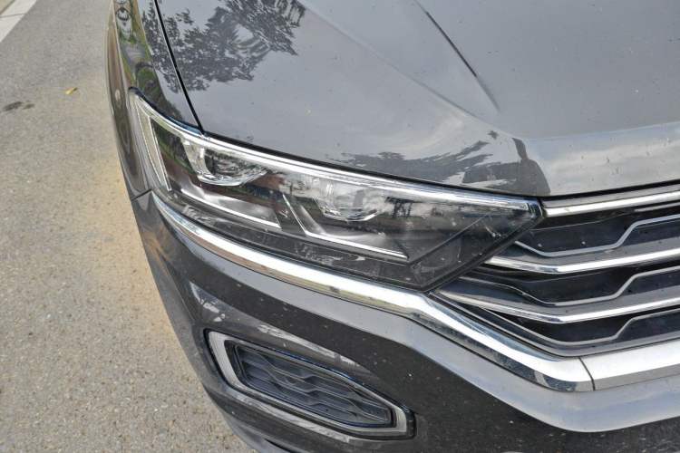 Used Volkswagen T-ROC 2022 280TSI DSG Two-Wheel Drive Comfort PLUS Right Front Headlight