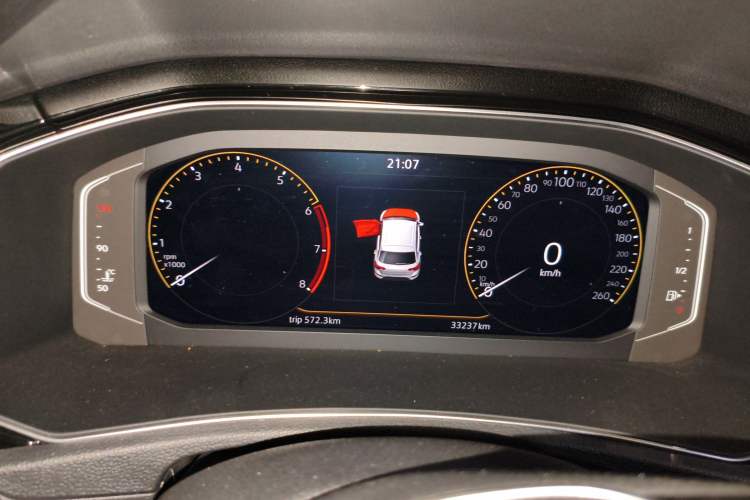 Used Volkswagen T-ROC 2022 280TSI DSG Two-Wheel Drive Comfort PLUS Instrument Cluster