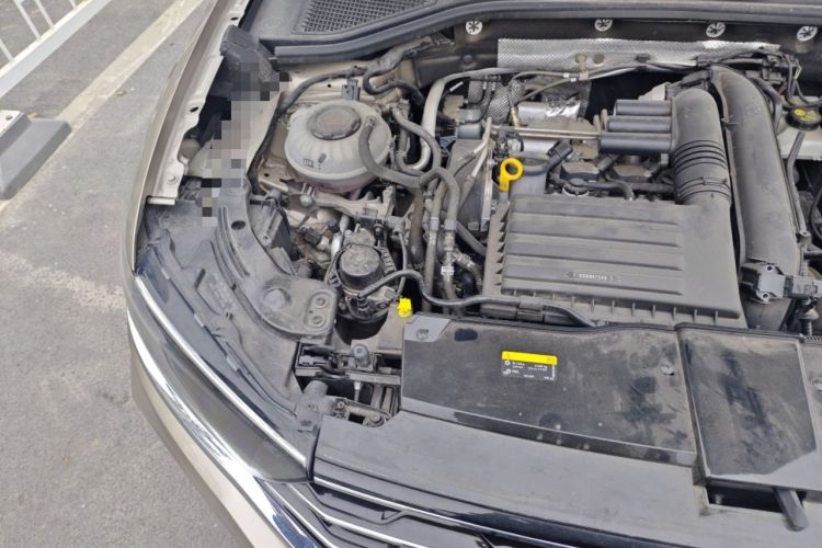 Used Volkswagen T-ROC 2022 280TSI DSG Two-Wheel Drive Comfort PLUS Engine Bay Right