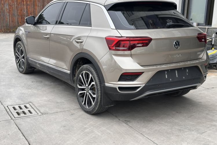 Used Volkswagen T-ROC 2022 280TSI DSG Two-Wheel Drive Comfort PLUS Exterior 2
