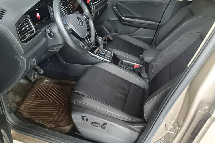 Used Volkswagen T-ROC 2022 280TSI DSG Two-Wheel Drive Elite PLUS Left Front Seat