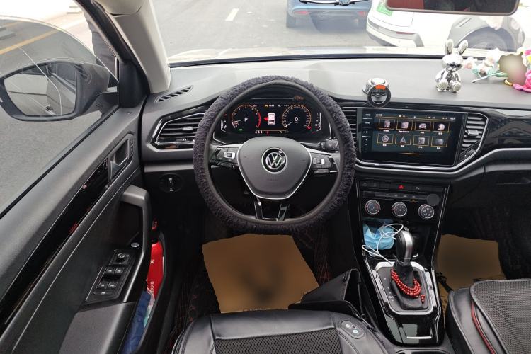 Used Volkswagen T-ROC 2022 280TSI DSG Two-Wheel Drive Comfort PLUS Steering Wheel