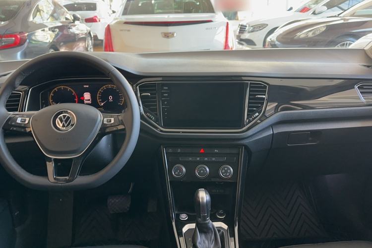 Used Volkswagen T-ROC 2022 280TSI DSG Two-Wheel Drive Comfort PLUS Steering Wheel