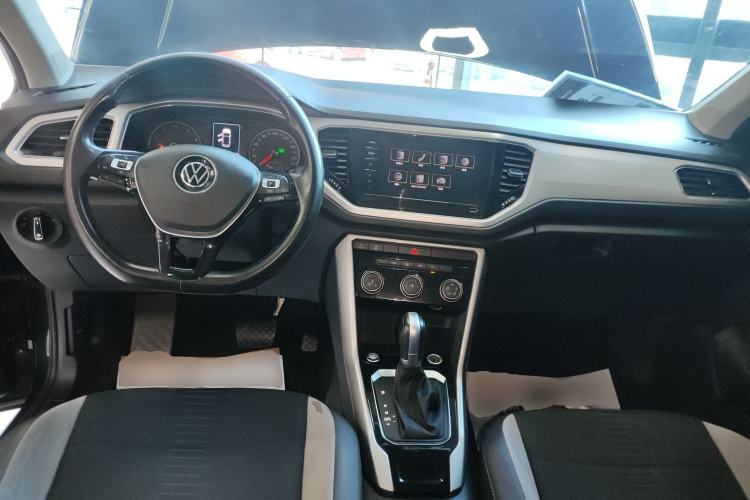 Used Volkswagen T-ROC 2022 280TSI DSG Two-Wheel Drive Elite PLUS Interior 2