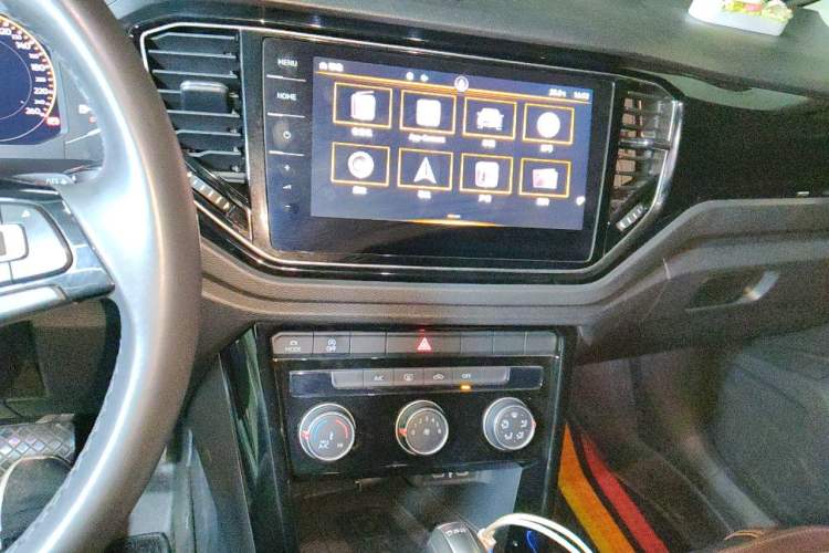 Used Volkswagen T-ROC  Audio And AC Panel