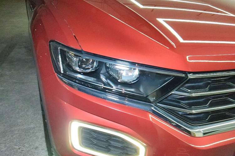 Used Volkswagen T-ROC  Right Front Headlight