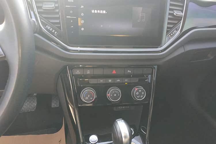 Used Volkswagen T-ROC 2022 280TSI DSG Two-Wheel Drive Comfort PLUS Audio And AC Panel
