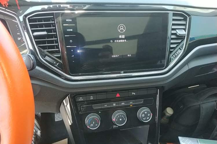 Used Volkswagen T-ROC 2022 280TSI DSG Two-Wheel Drive Elite PLUS Audio And AC Panel