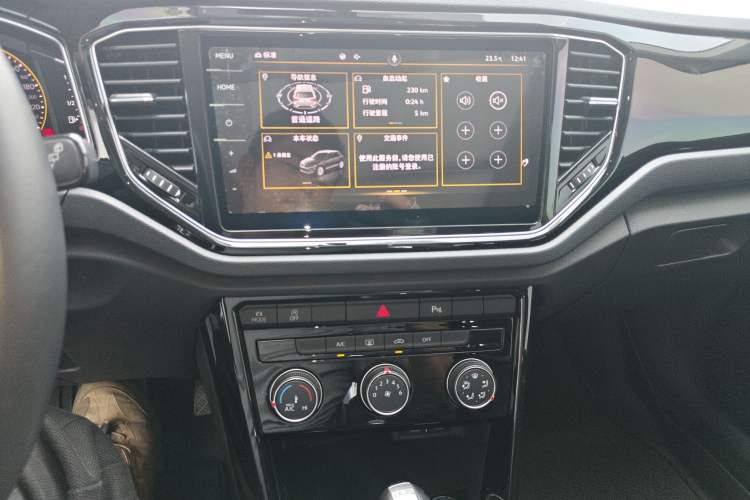 Used Volkswagen T-ROC 2022 280TSI DSG Two-Wheel Drive Comfort PLUS Audio And AC Panel
