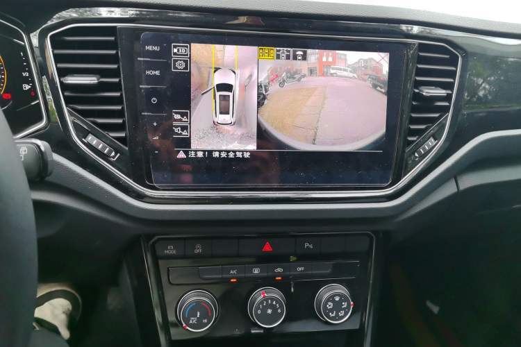 Used Volkswagen T-ROC 2022 280TSI DSG Two-Wheel Drive Comfort PLUS Audio And AC Panel