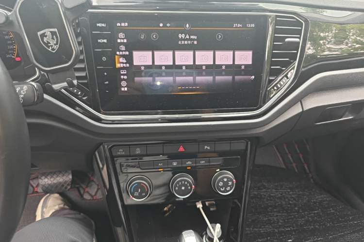 Used Volkswagen T-ROC 2022 280TSI DSG Two-Wheel Drive Comfort PLUS Audio And AC Panel