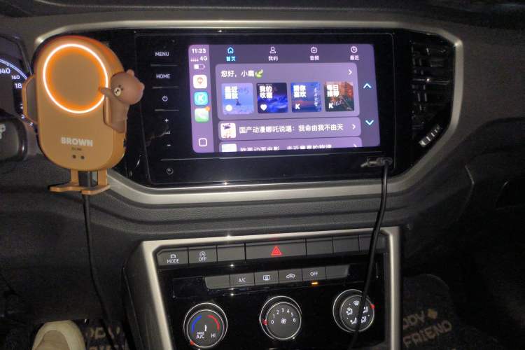 Used Volkswagen T-ROC 2022 280TSI DSG Two-Wheel Drive Elite PLUS Audio And AC Panel