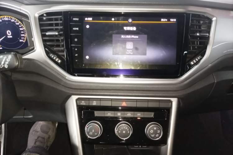 Used Volkswagen T-ROC 2022 280TSI DSG Two-Wheel Drive R-Line Pro PLUS Audio And AC Panel