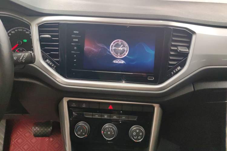 Used Volkswagen T-ROC 2022 280TSI DSG Two-Wheel Drive Elite PLUS Audio And AC Panel