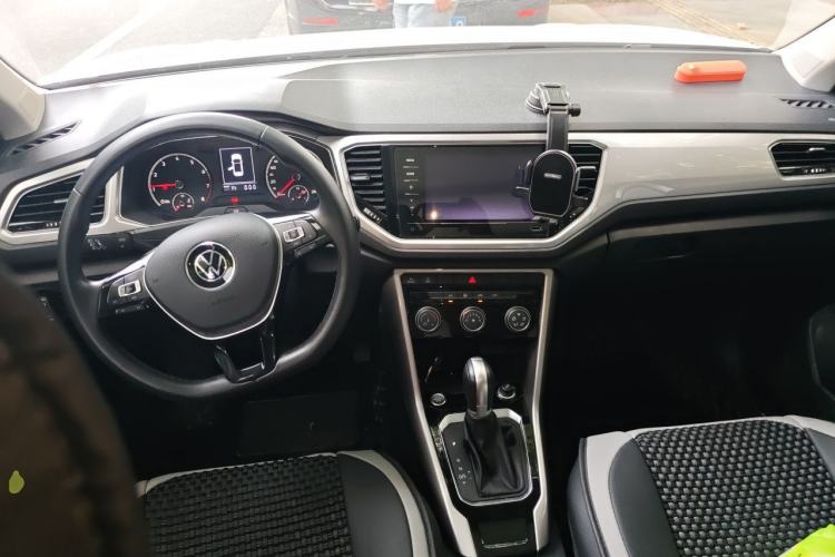 Used Volkswagen T-ROC 2022 280TSI DSG Two-Wheel Drive Elite PLUS Center Console