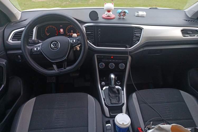Used Volkswagen T-ROC 2022 280TSI DSG Two-Wheel Drive Elite PLUS Center Console