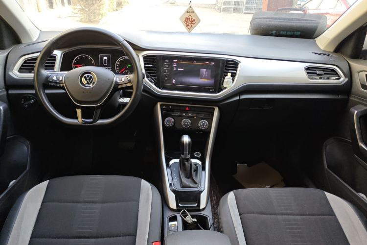 Used Volkswagen T-ROC 2022 280TSI DSG Two-Wheel Drive Elite PLUS Center Console