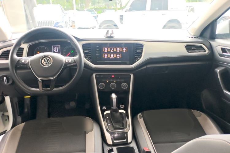 Used Volkswagen T-ROC 2022 280TSI DSG Two-Wheel Drive Elite PLUS Center Console