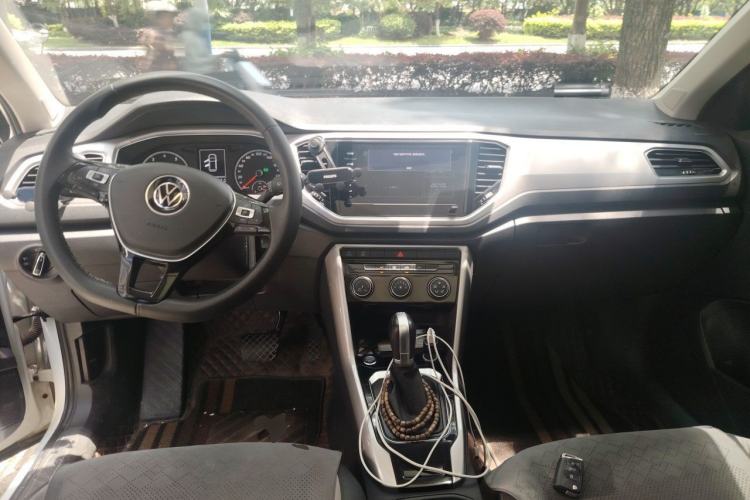 Used Volkswagen T-ROC 2022 280TSI DSG Two-Wheel Drive Elite PLUS Center Console