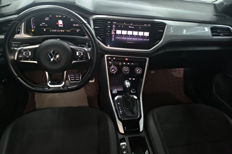 Used Volkswagen T-ROC 2022 280TSI DSG Two-Wheel Drive R-Line Pro PLUS Center Console