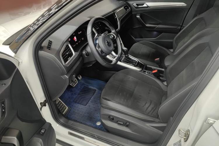 Used Volkswagen T-ROC 2022 280TSI DSG Two-Wheel Drive R-Line Pro PLUS Driver Seat